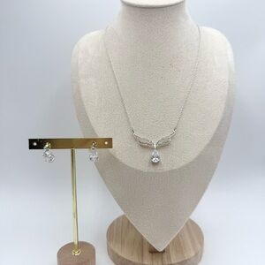 Vintage Avon Signed Elegant Silver Tone Rhinestone Necklace and Earring Set